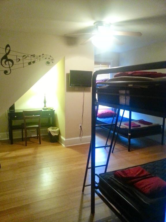 The Atlas House Hostel New Orleans Room photo